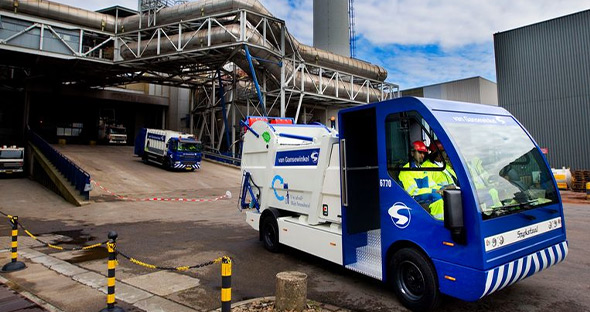 Elektrische afvalwagens bij afvalenergiecentrale AVR in Rotterdam